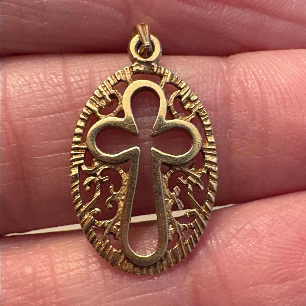 Vintage Italian 14k Gold Filigree Cross Pendant